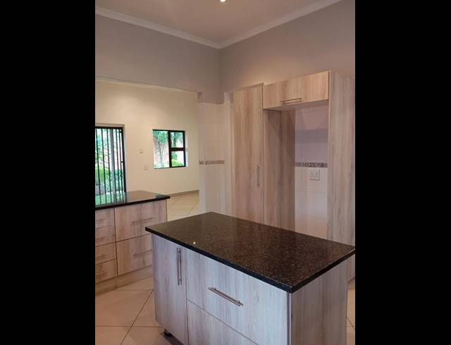 BUSINESS PROPERTY TO RENT IN PRIMROSE